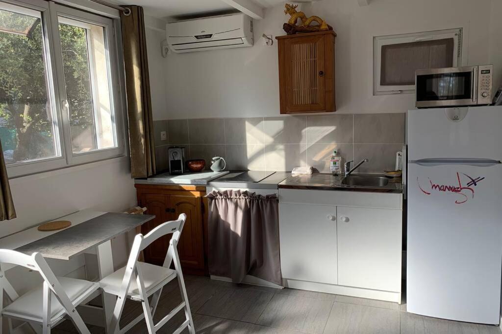 Joli Studio Independant 20M² Avec Jardin Saint-Maximin Buitenkant foto