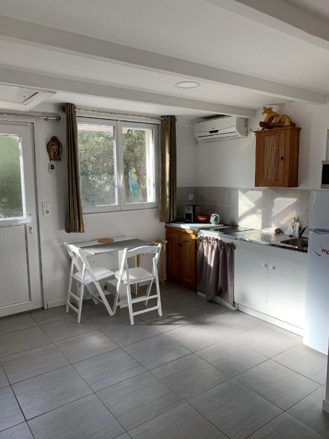 Joli Studio Independant 20M² Avec Jardin Saint-Maximin Buitenkant foto